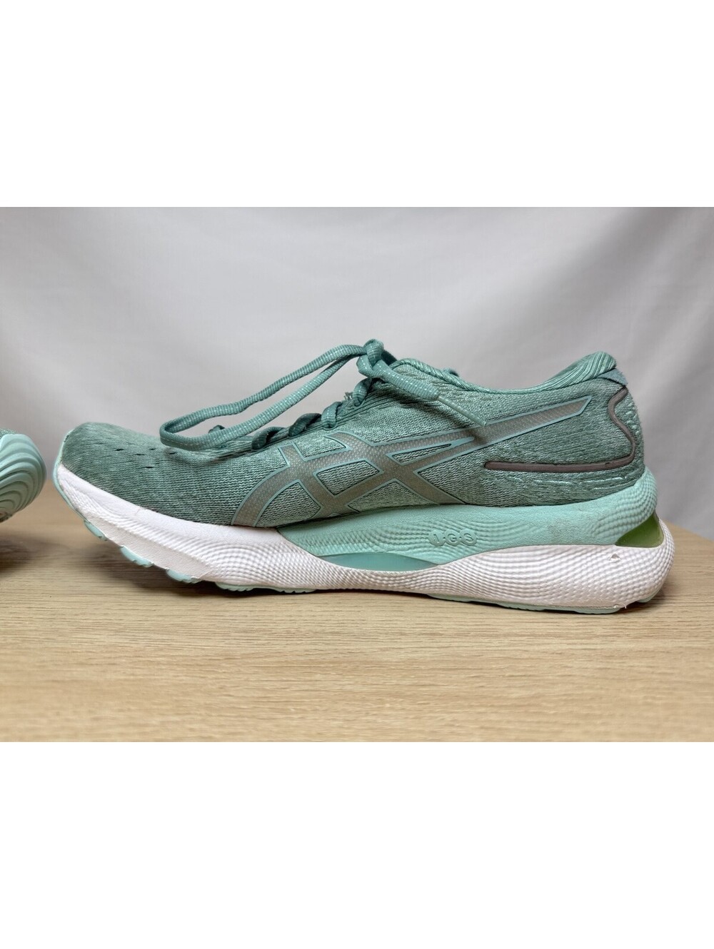 ASICS Gel-Nimbus 24 Women's 8.5 Teal Sage Green Running Shoes Sneakers 1012B201